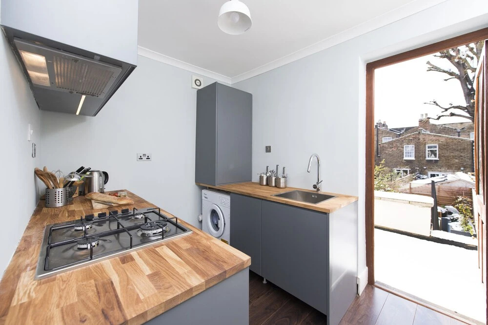 Stylish 2BR Apartment Near Hackney
