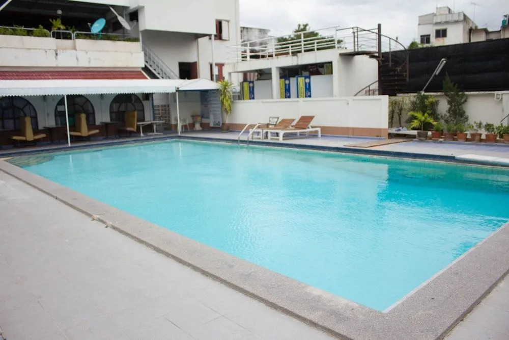 Sripatana Hotel
