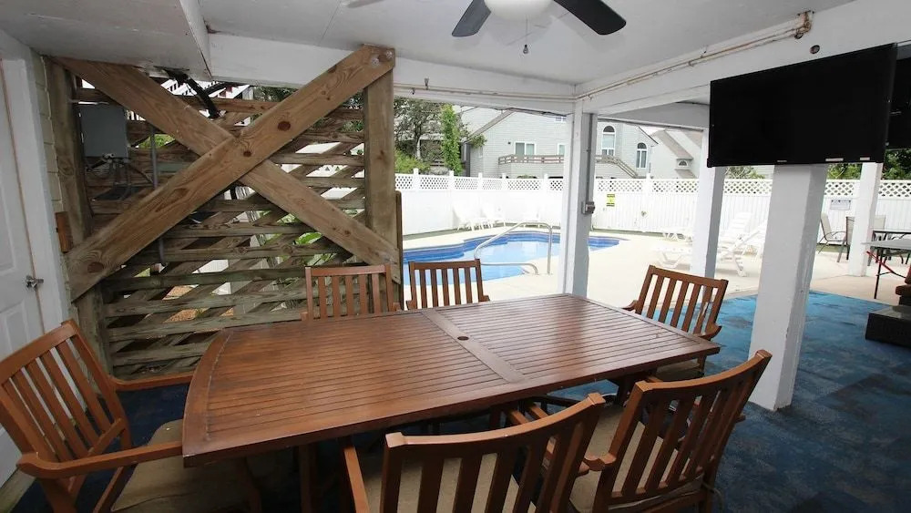 Newmania - 5 Br Home