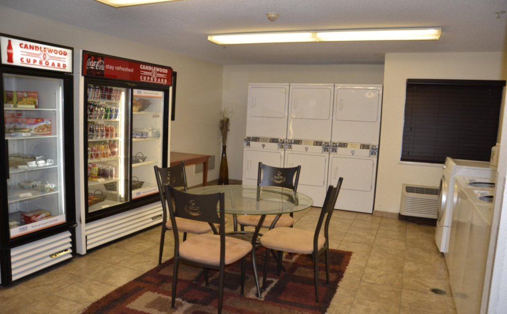 Sonesta Simply Suites Detroit Warren