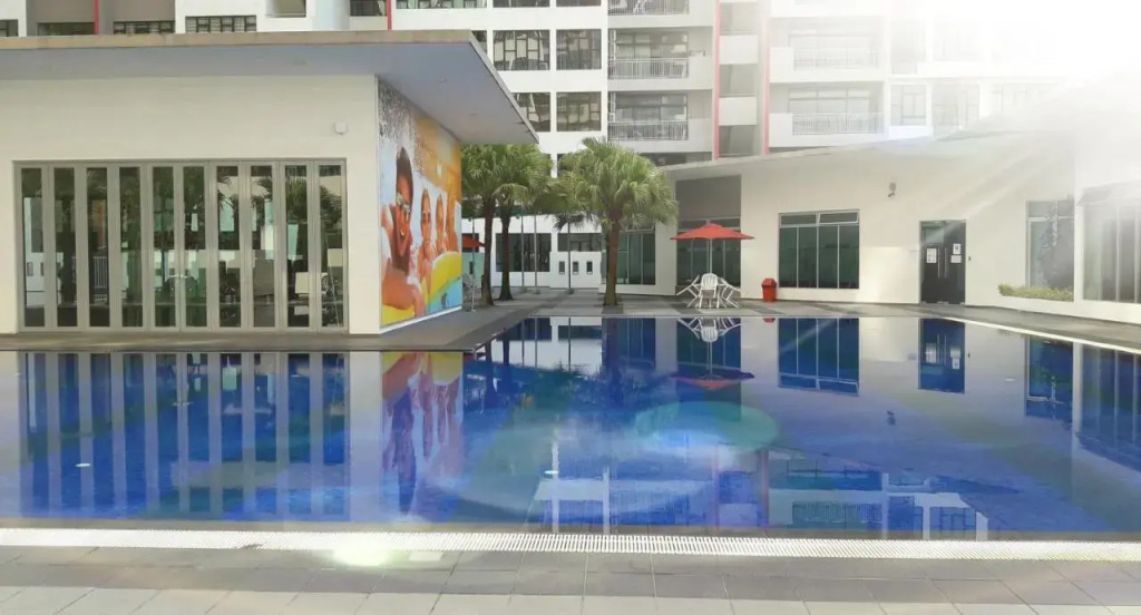 Austin Regency Pool View 6pax add2