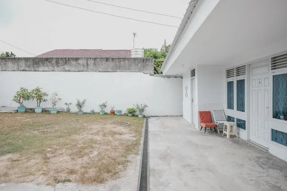 RedDoorz Plus near Tugu Tari TheHok Jambi