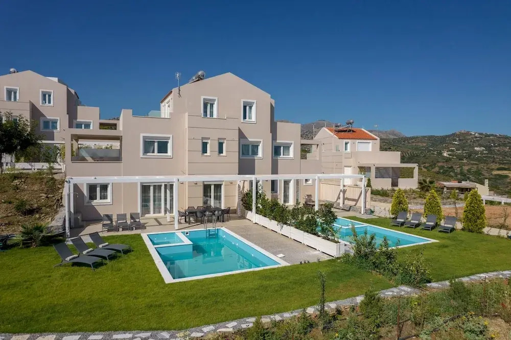Blue Hills Villas by Estia Yellow 2
