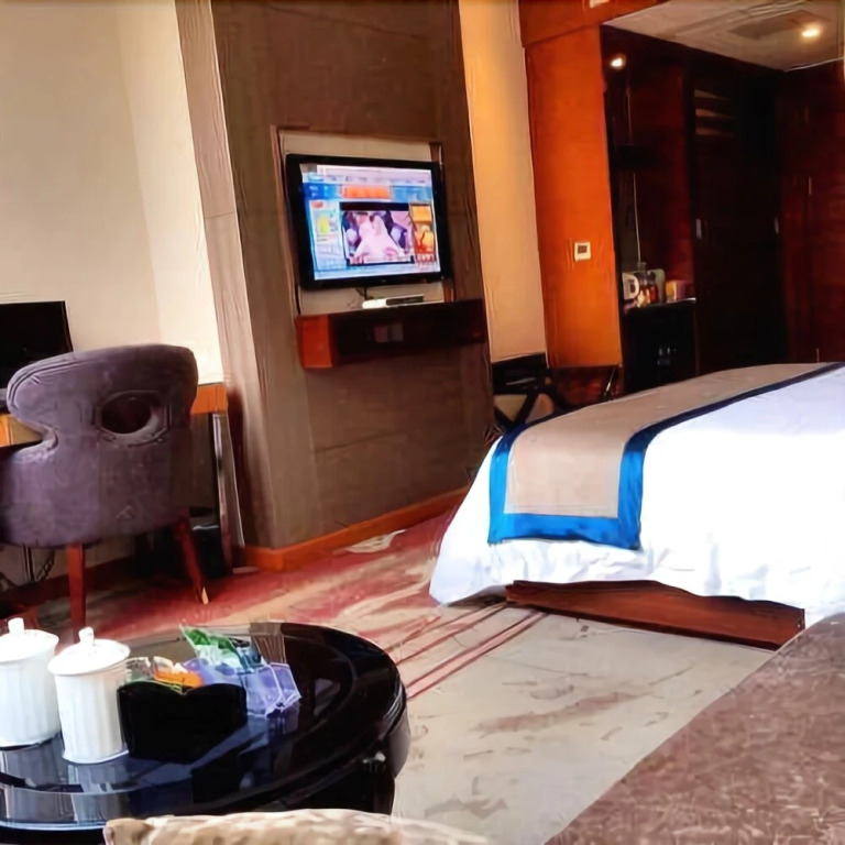 Tuanjie Yimei Hotel(West China Normal University Store)