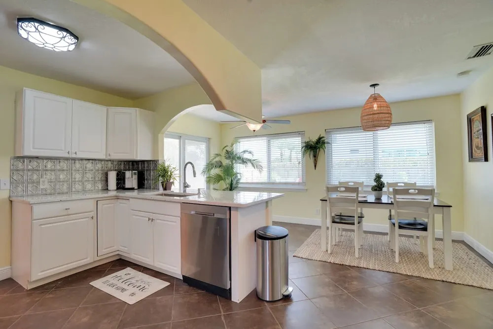 Coastal Bonita Shores Holiday Home Near Beach!