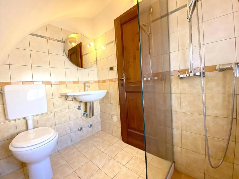 Comfortable House with Fenced Garden - Surano - Fireplace