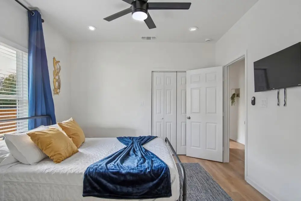 Your Inner-city Sanctuary 3BR 2BA Near Riverwalk