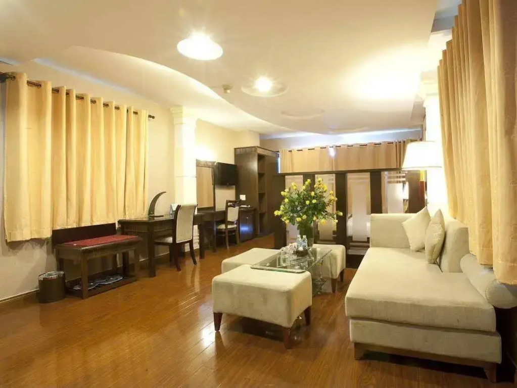 Amanaki Saigon Boutique Hotel
