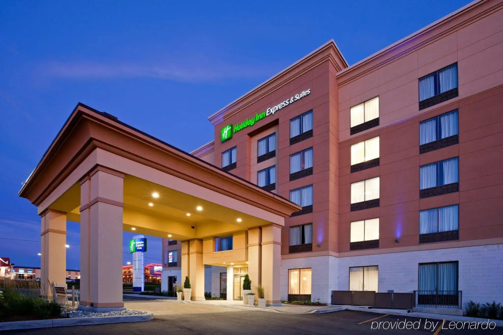 Holiday Inn Express & Suites - Woodstock, ON CANADA