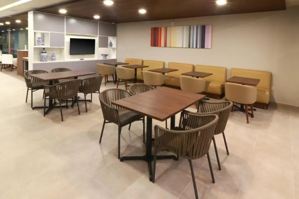Holiday Inn Express & Suites - Playa del Carmen by IHG