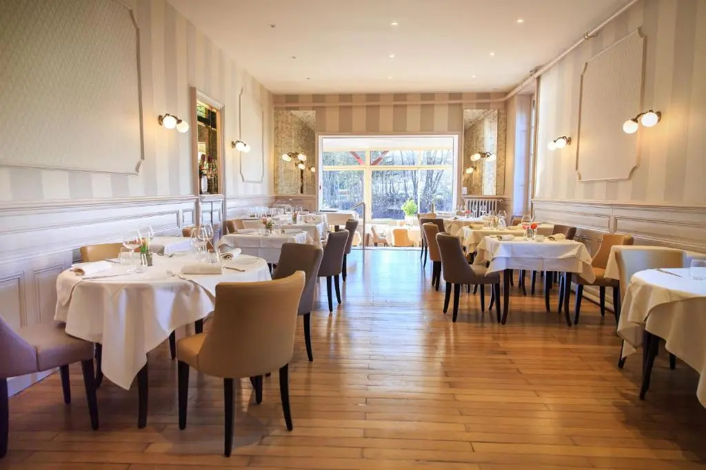 Hostellerie dHéloïse Logis