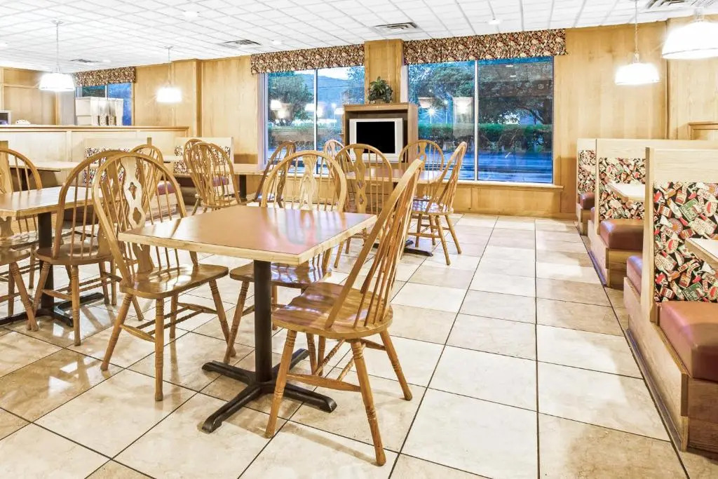 Finger lakes inn & suites