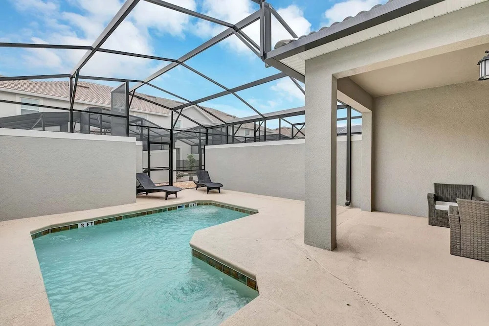 Private Pool! 8 Min to Disney
