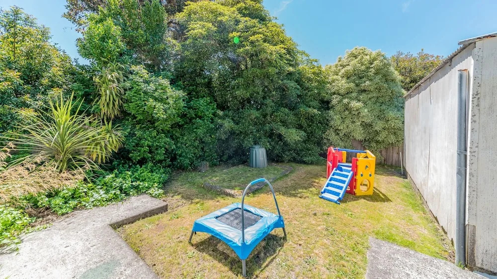 Inverloch Beach Hut - Close To Beach And Shops!