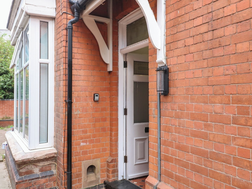 2 Evington Road