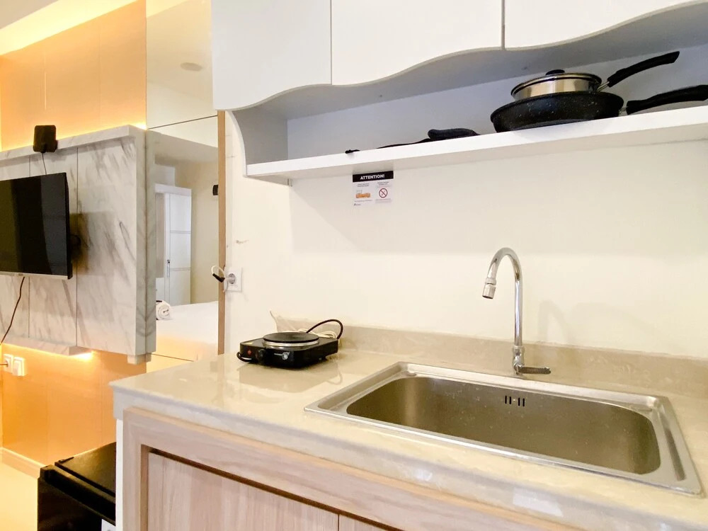 Simply Look Studio At Meikarta By Apartment Travelio