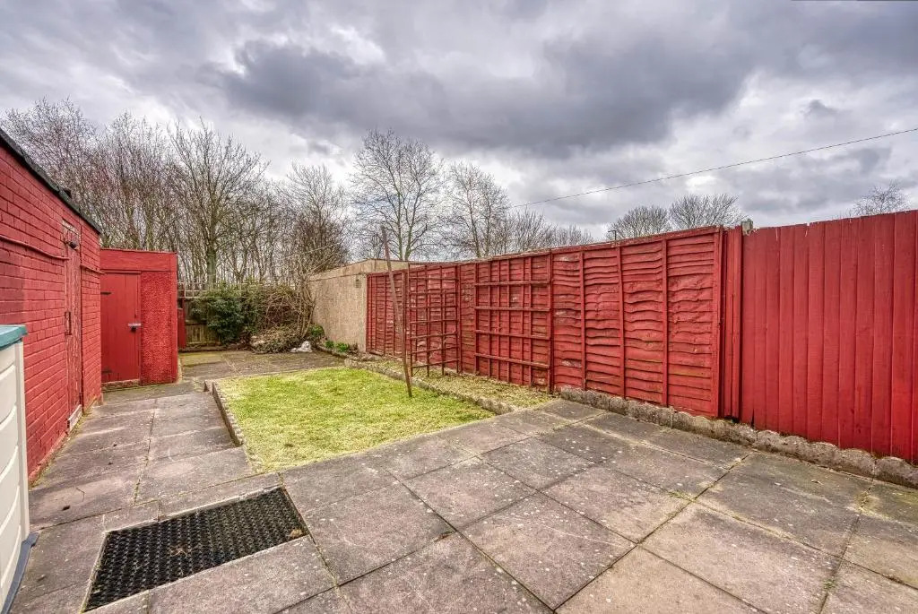 Contractor House near Birmingham City Centre HS2 BCU and ASTON University M6 Motorway Private Garden FREE Superfast WIFI