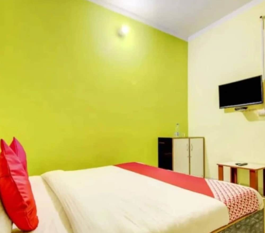 Hotel Moonlight meerut