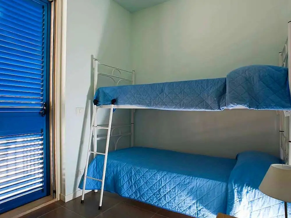 Beautiful Apartment With Outdoor Shower and Beautiful View, Right on the sea
