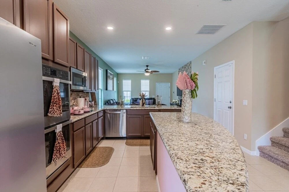 September Special!! Family-friendly Pool Home, Brand New Pool & Spa, Free Wifi, Bbq Grill, Gated!! 6 Bedroom Home, Davenport