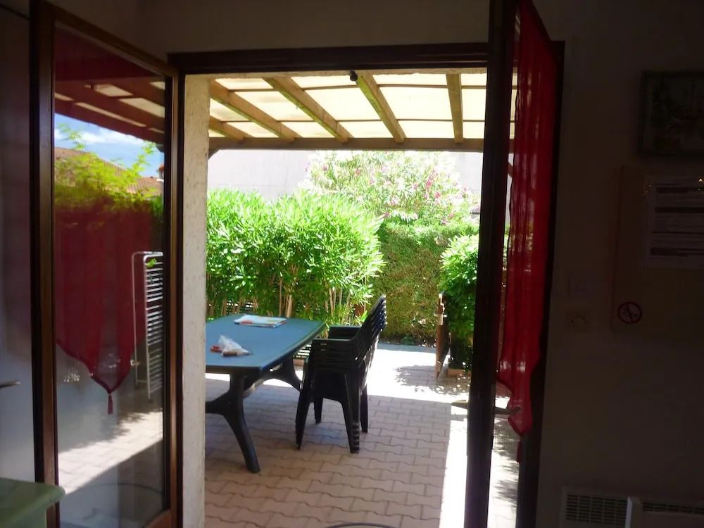 House With 2 Bedrooms in Argelès-sur-mer, With Pool Access and Terrace