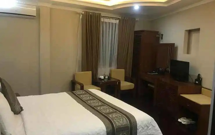 Holiday Hotel