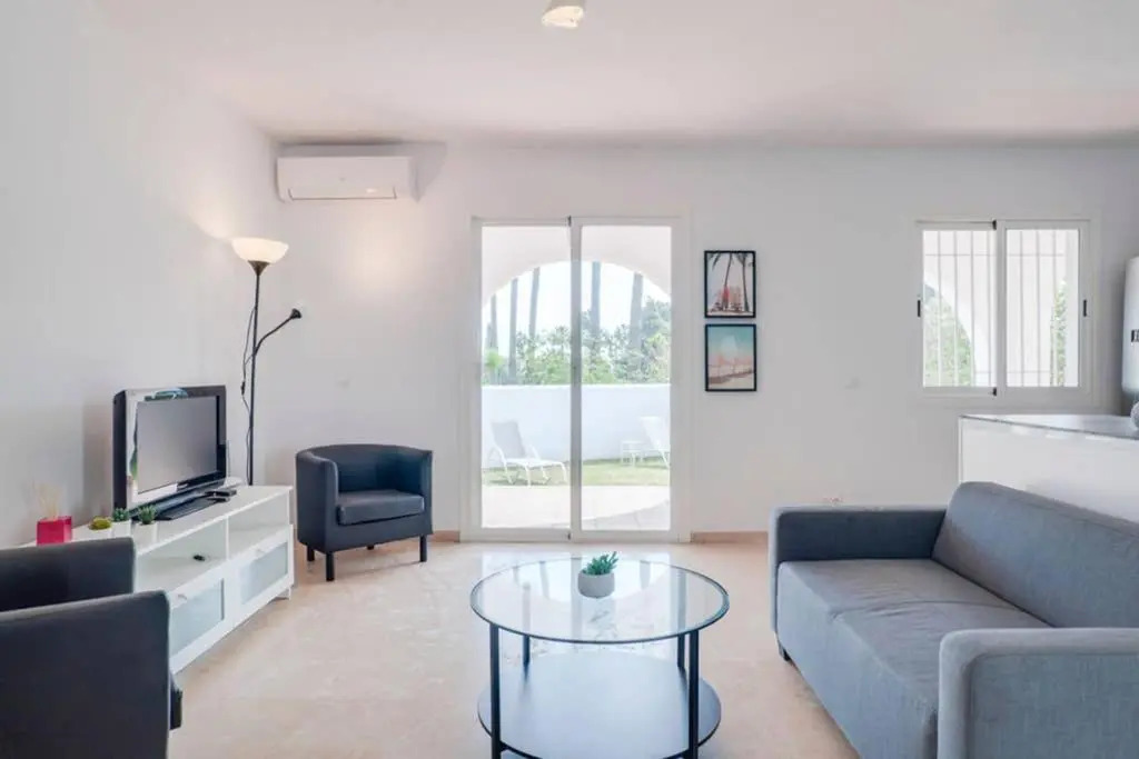 049 - Modern & Spacious Holiday Villa With Private Pool