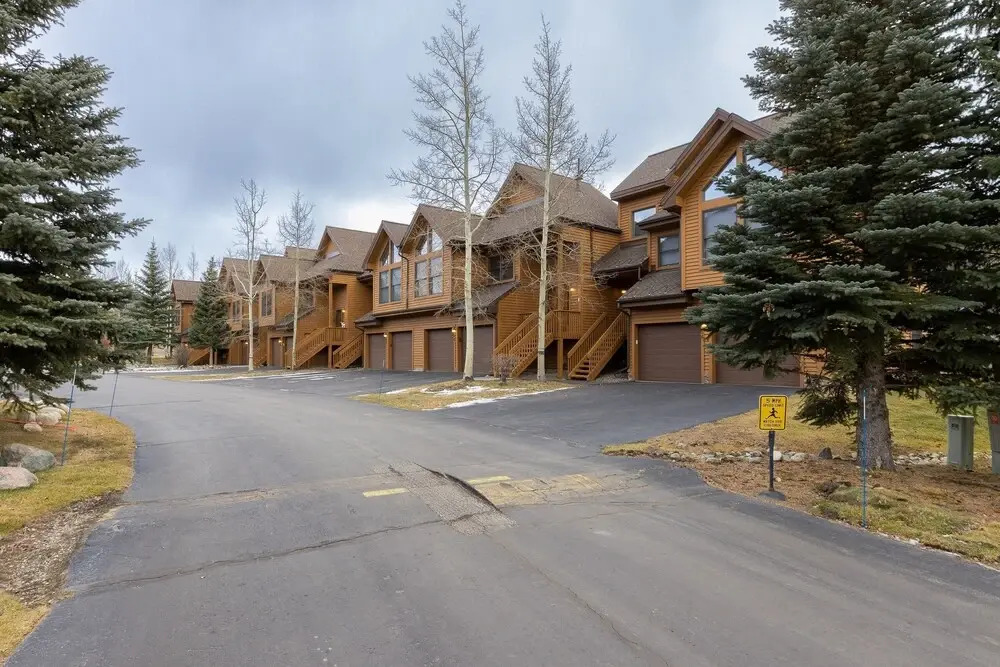 Snake River Townhomes #9 3 Bedroom Condo by Redawning