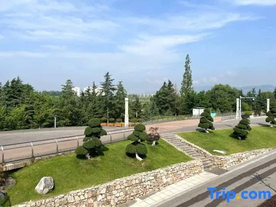 Hanzhong Jingyi Star Hotel