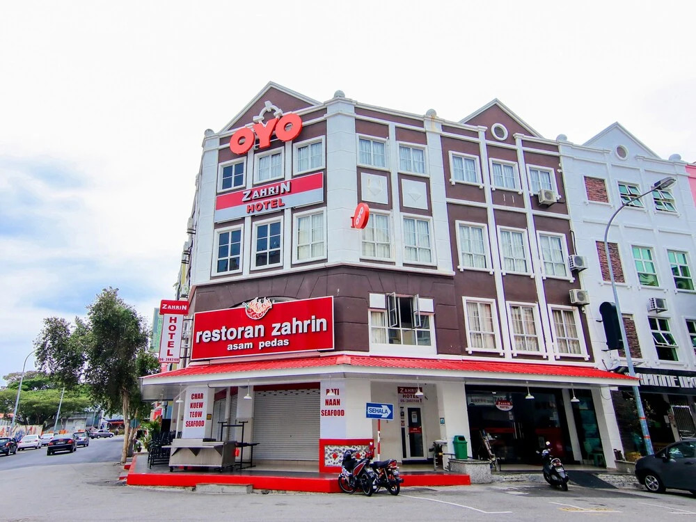 Zahrin Hotel by OYO Rooms
