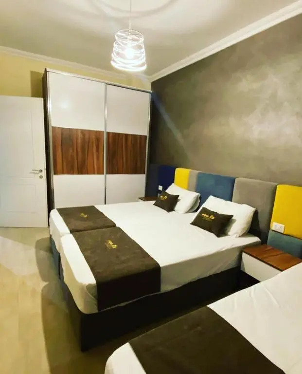 Nova Apartaments Qerret ZL