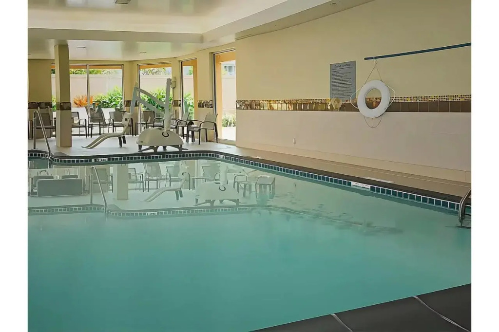 Comfort Inn & Suites Bethlehem Lehigh Valley Airport