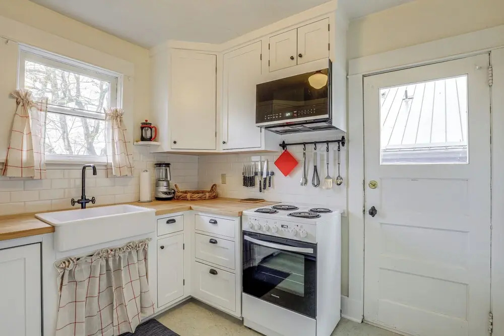 Dog-friendly 'columbia Cottage' in Hood River!