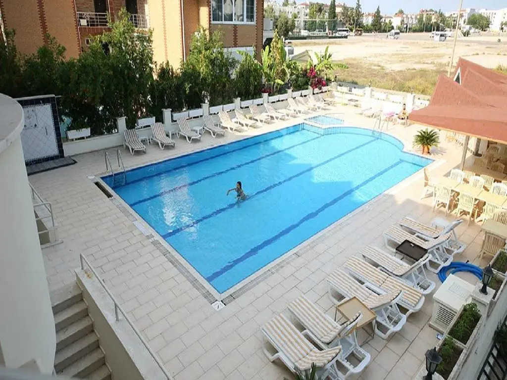 Qmax Apart Hotel