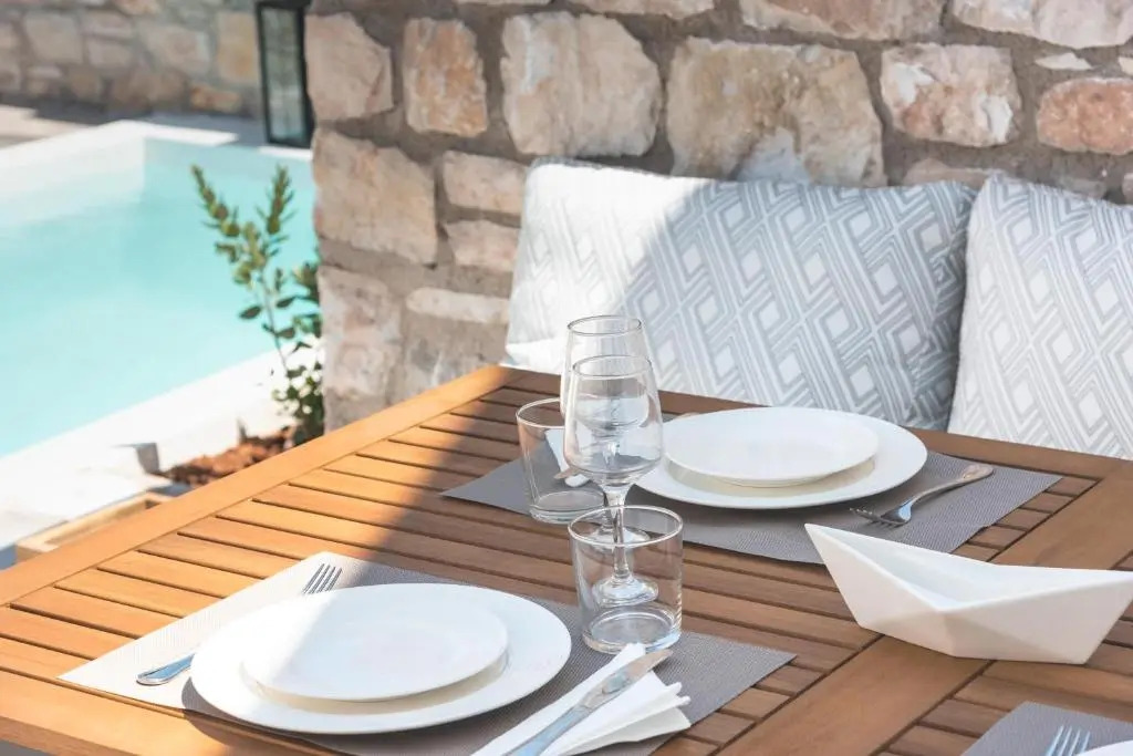 PHOS Brand New House with small Pool in Isterni