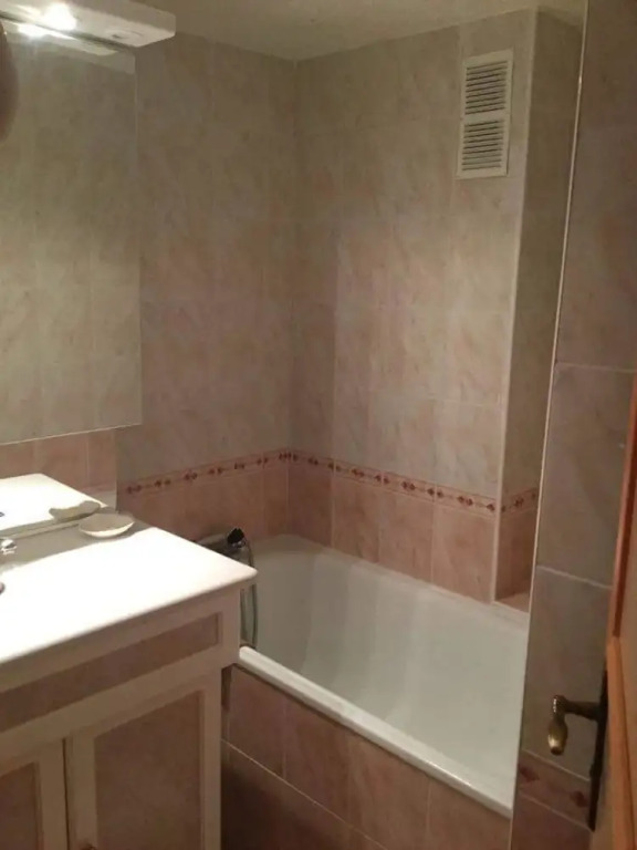 Apartment With 2 Bedrooms in Saint-mandrier-sur-mer, With Wonderful se