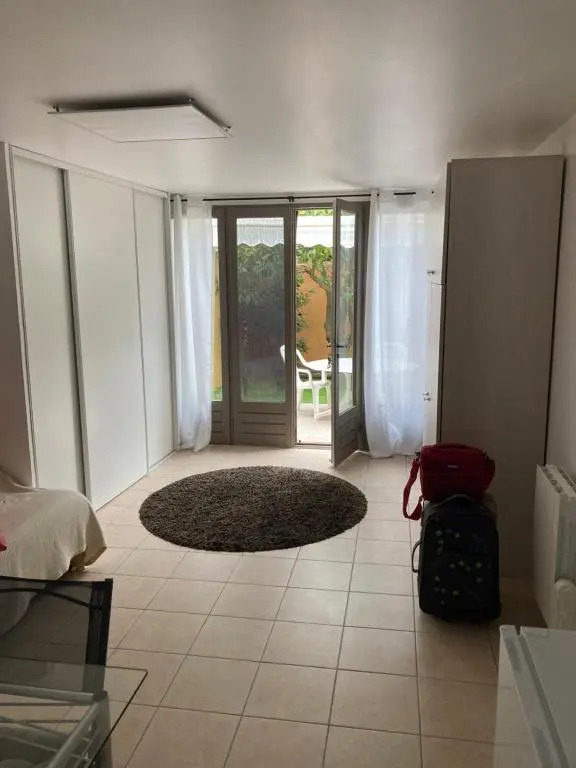 Studio Pied Dans L Eau (Adults Only)