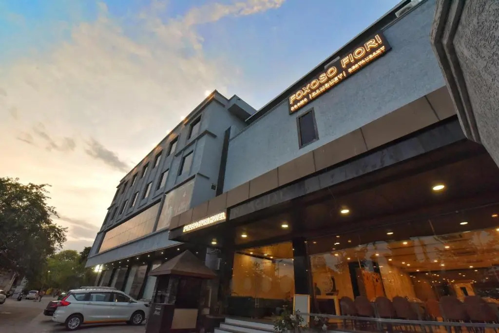 Foxoso Fiori - A Corporate Hotel