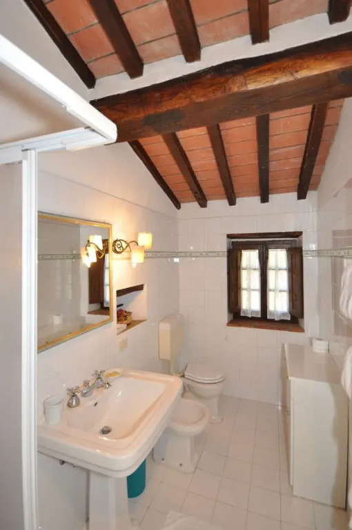Borgo Elena