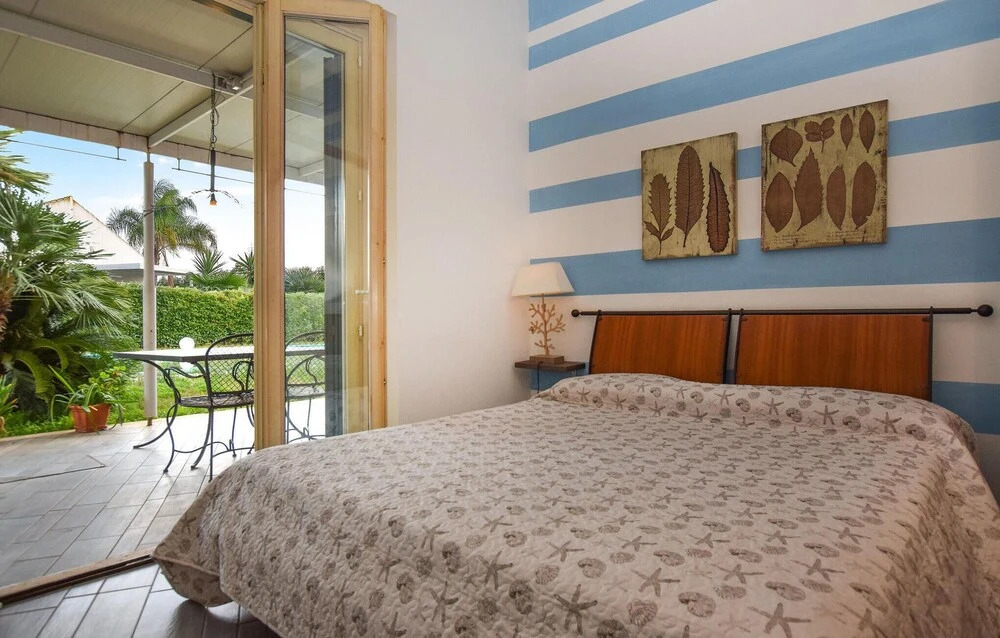 Amazing Home in Scicli With 4 Bedrooms, Private Swimming Pool and Outdoor Swimming Pool