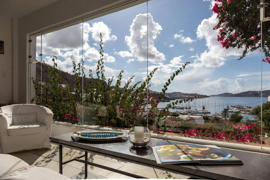 Rhenia Mykonos Hotel & Bungalows