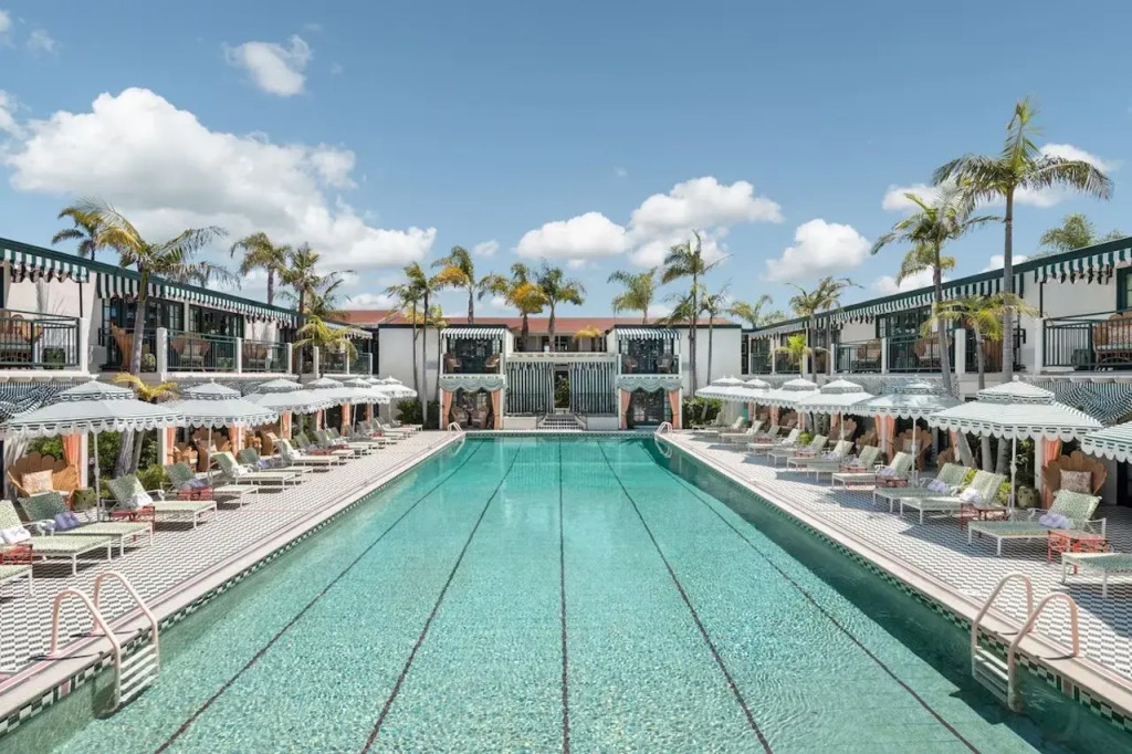 The Lafayette Hotel, Swim Club & Bungalows