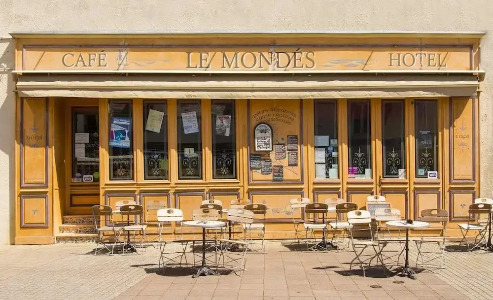 Le Mondes