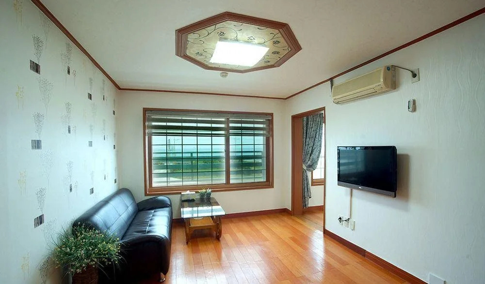 Jeju E-house Pension