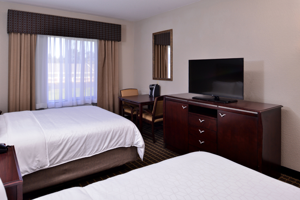 Holiday Inn Express & Suites Pittsburg by IHG