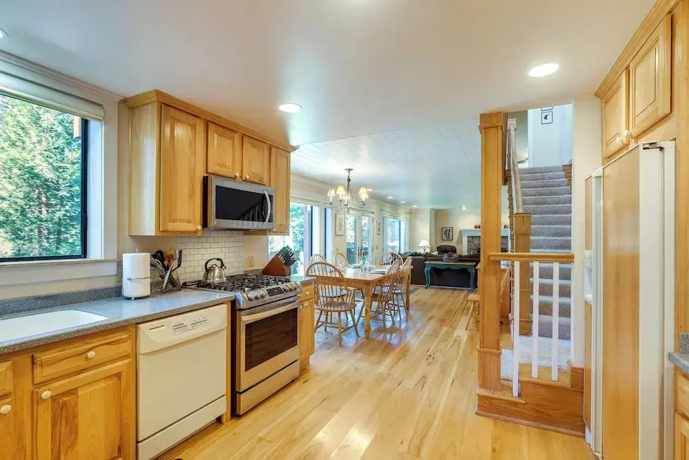 Spacious Tahoe City Retreat < 2 Mi to Lake Tahoe!