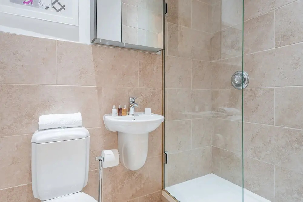 Stunning Home Near Earl's Court by Underthedoormat