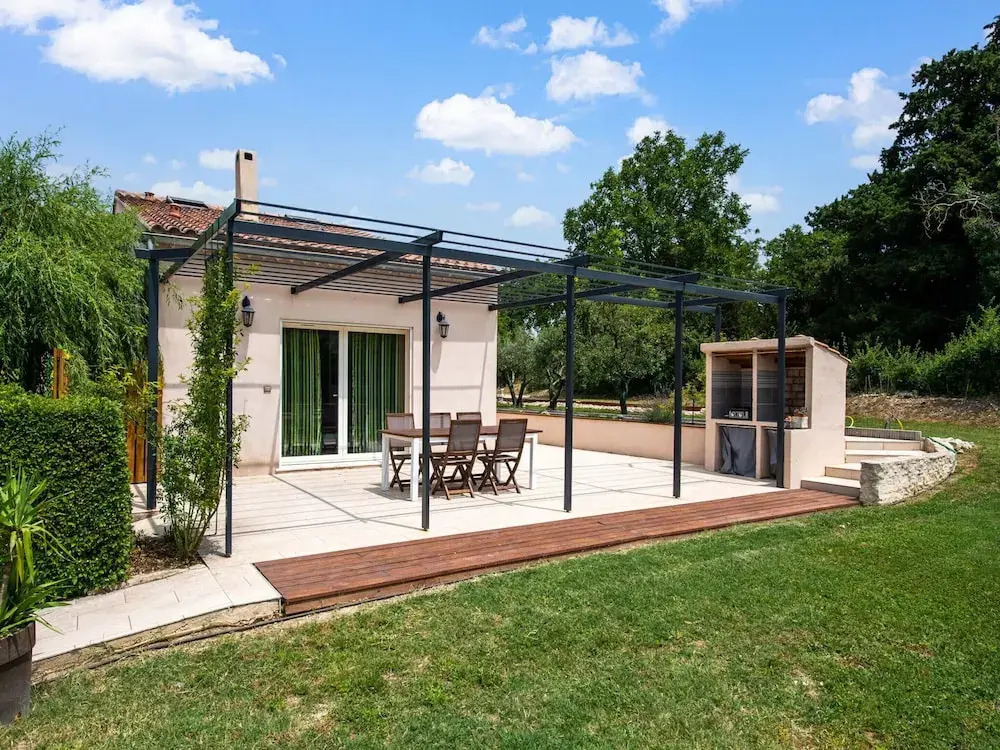 Holiday Home in Vaucluse Near Mont Ventoux