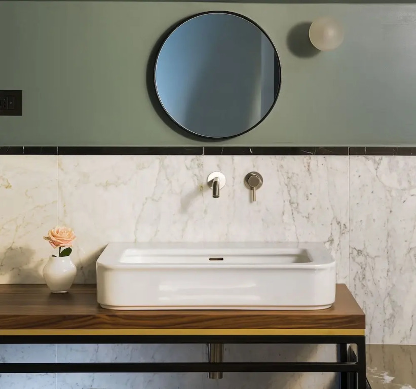 Byssus Suites