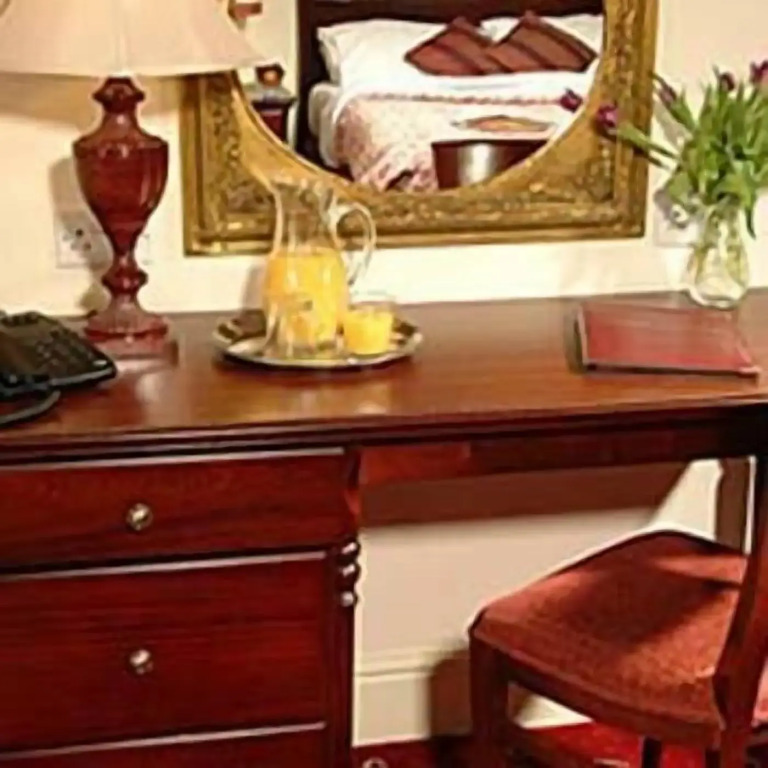 Taunton House Hotel